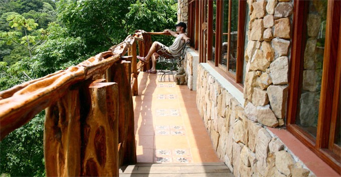 jungle-suite-ledge